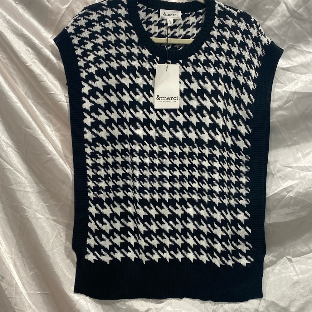 Brand new houndstooth vest top